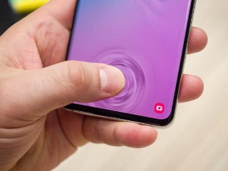 随着新的更新三星Galaxy  S10超声波指纹传感器变得更快